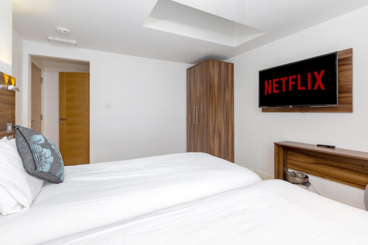 Book Today At Metro Serviced Apartments Bedford - Metro House ,Free Wifi エクステリア 写真